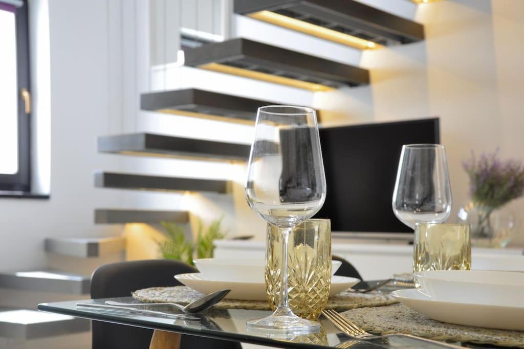 Ultracentral Modern Apartment Târgu-Mureş Exterior foto